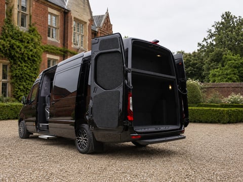 Commercial van